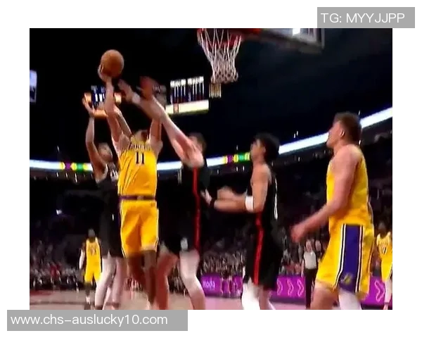 开拓者与湖人精彩对决直播全程回顾与赛后分析